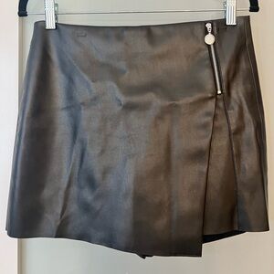 Zara Black Faux leather Skort Size M